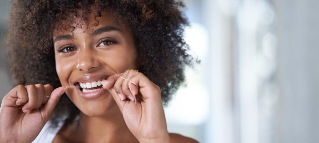 Should Flossing Teeth or Brushing Teeth Come First?